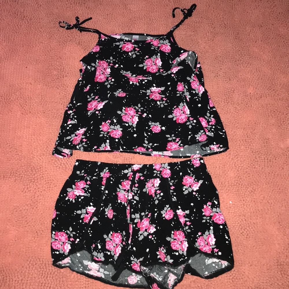 Top and bottom set